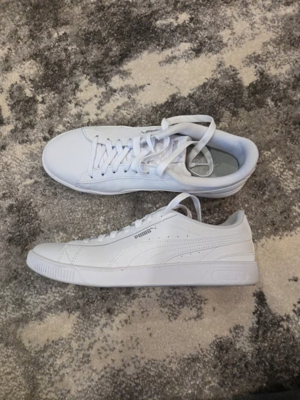 Classic White Leather Low-Top Casual Sneakers